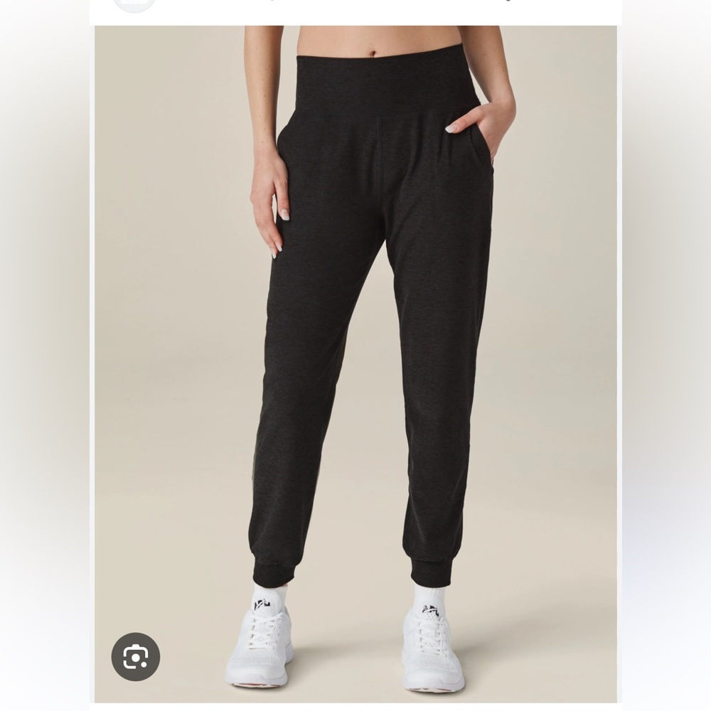 NWOT Beyond Yoga Spacedye Midi Jogger - Darkest Night